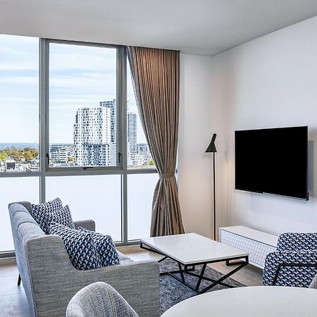 Meriton Suites Liverpool Exterior photo Living room