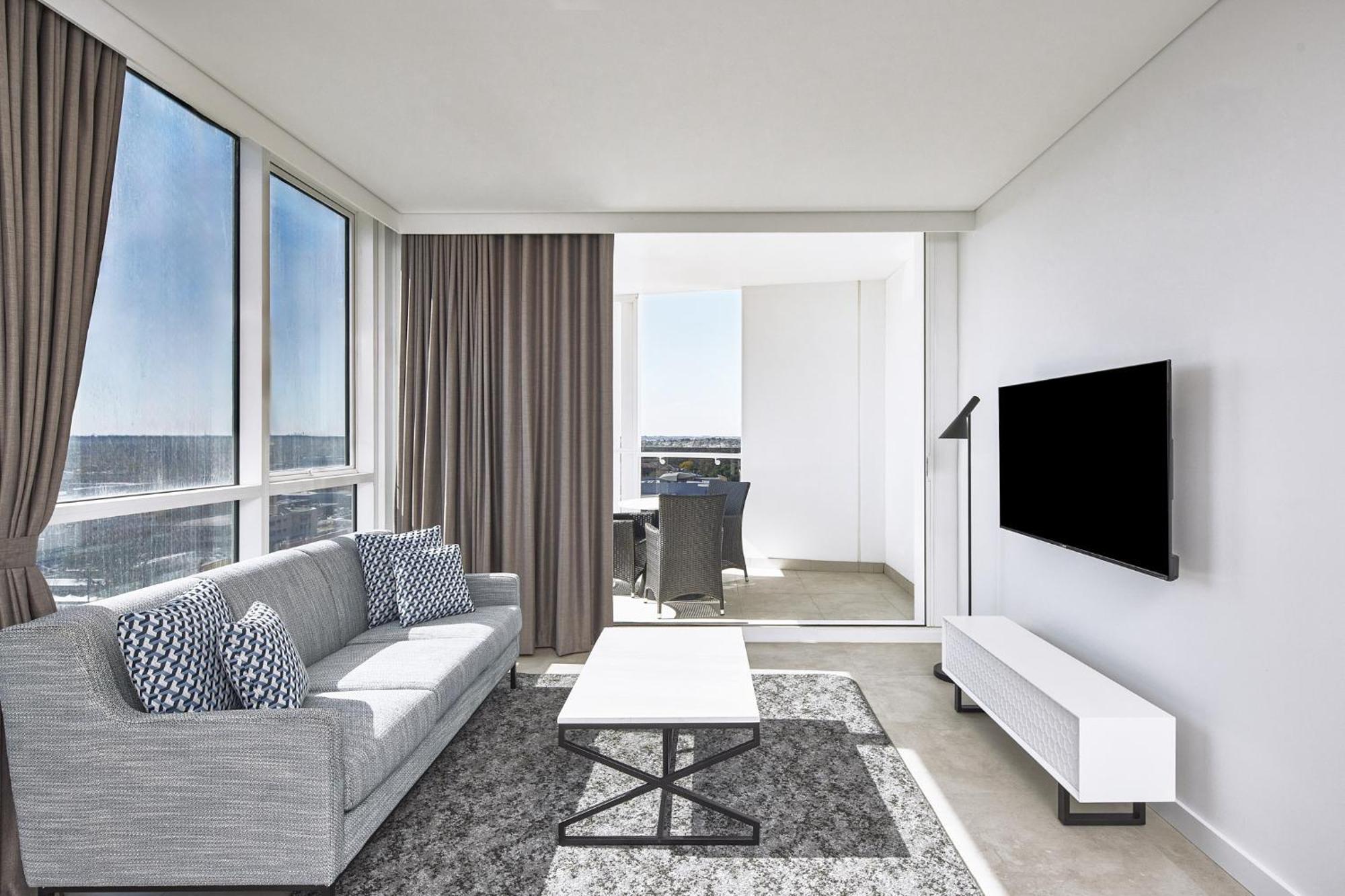 Meriton Suites Liverpool Exterior photo