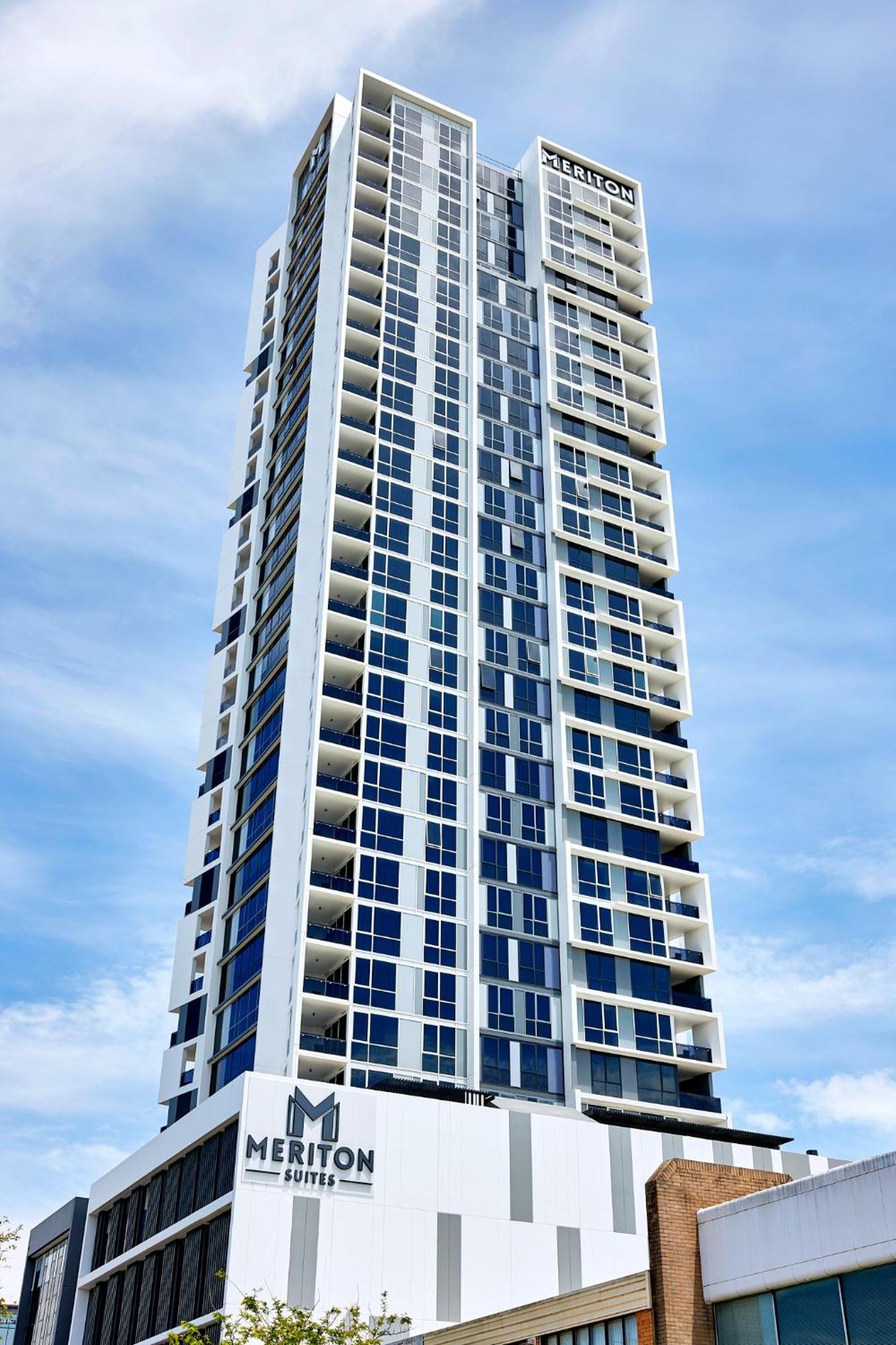 Meriton Suites Liverpool Exterior photo The Panorama