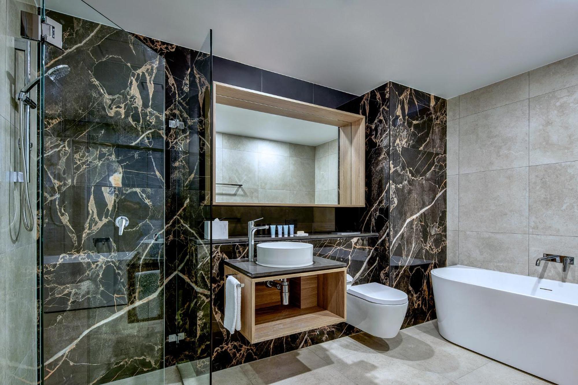 Meriton Suites Liverpool Exterior photo Bathroom