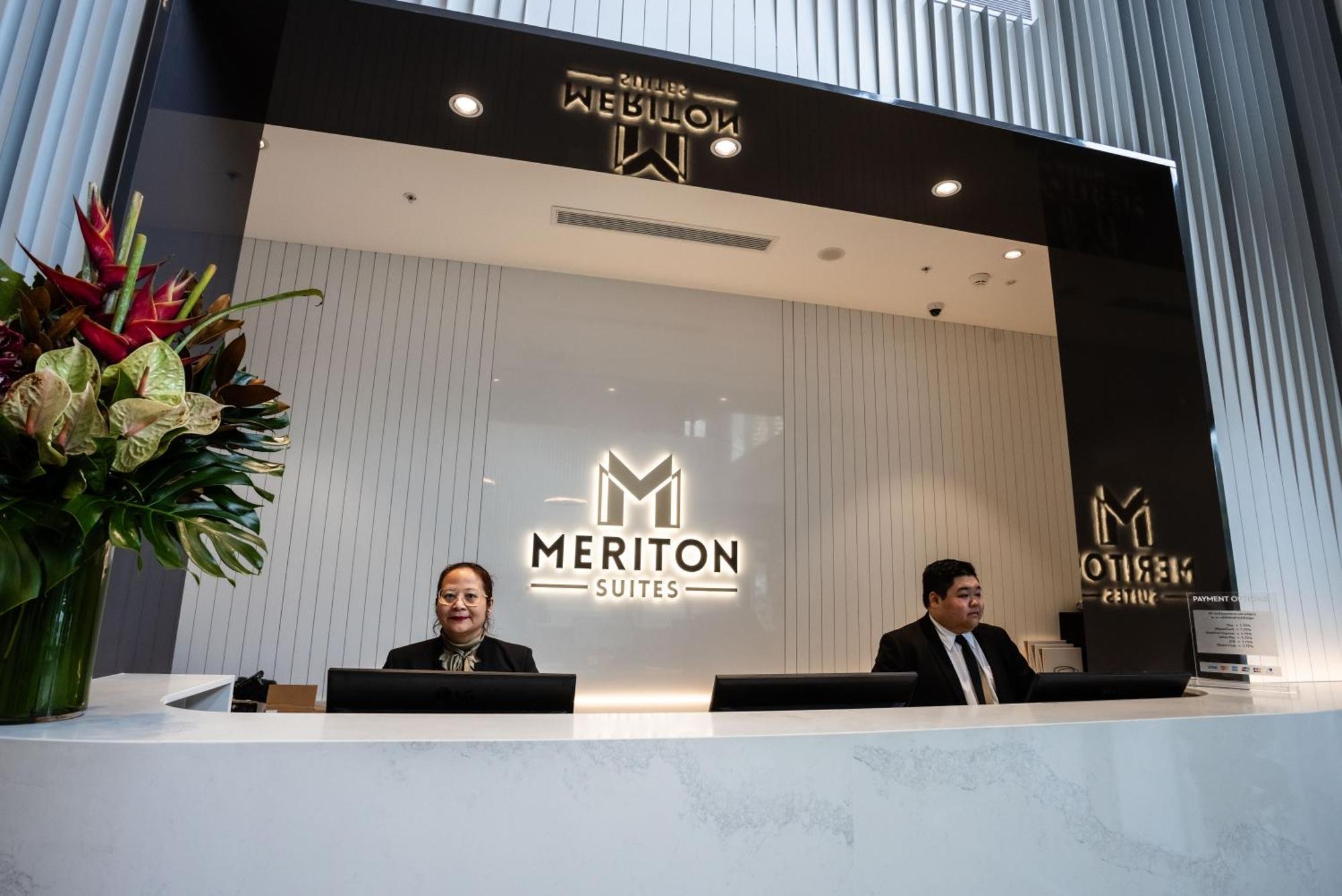 Meriton Suites Liverpool Exterior photo Meriton Suites