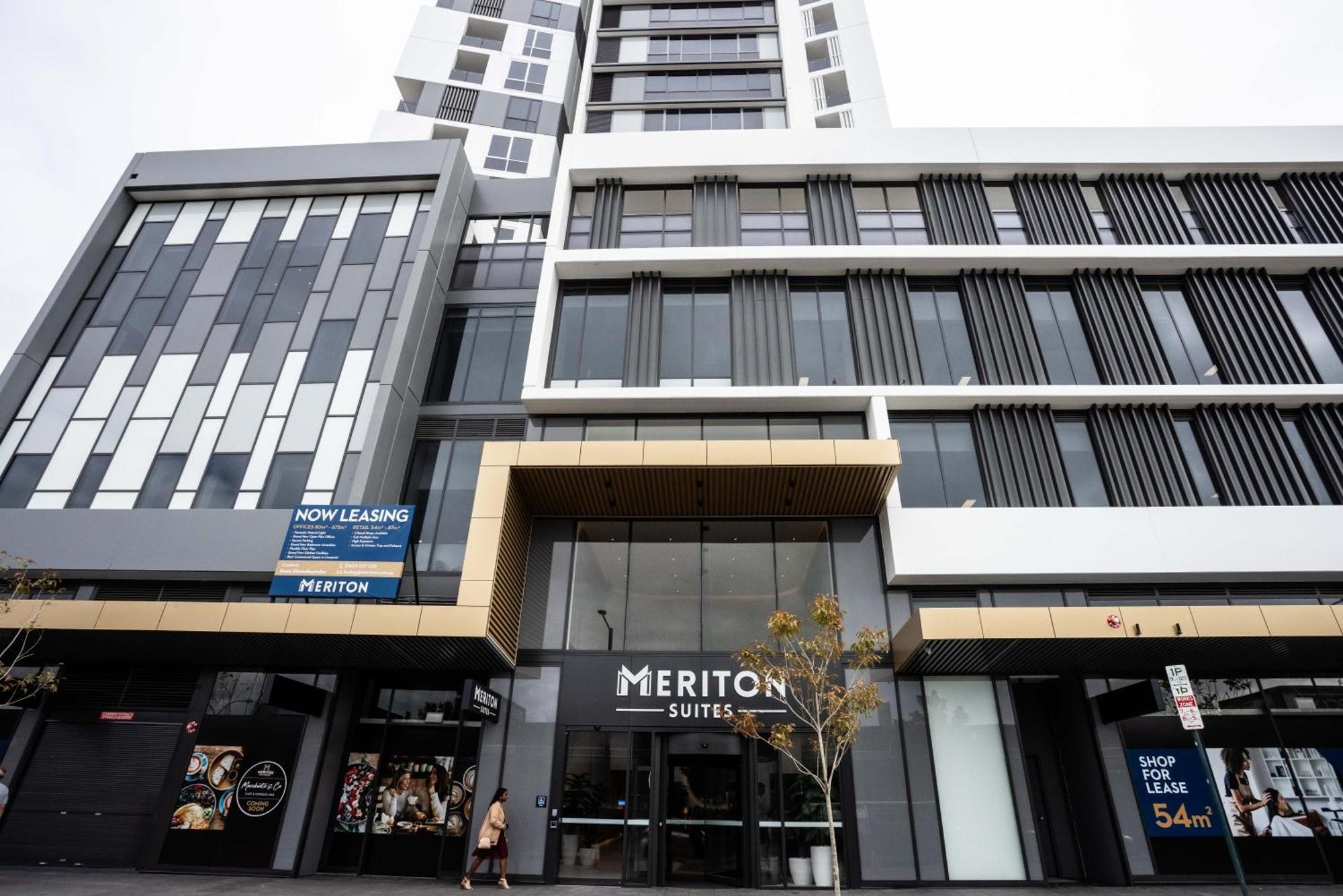 Meriton Suites Liverpool Exterior photo Meriton Suites